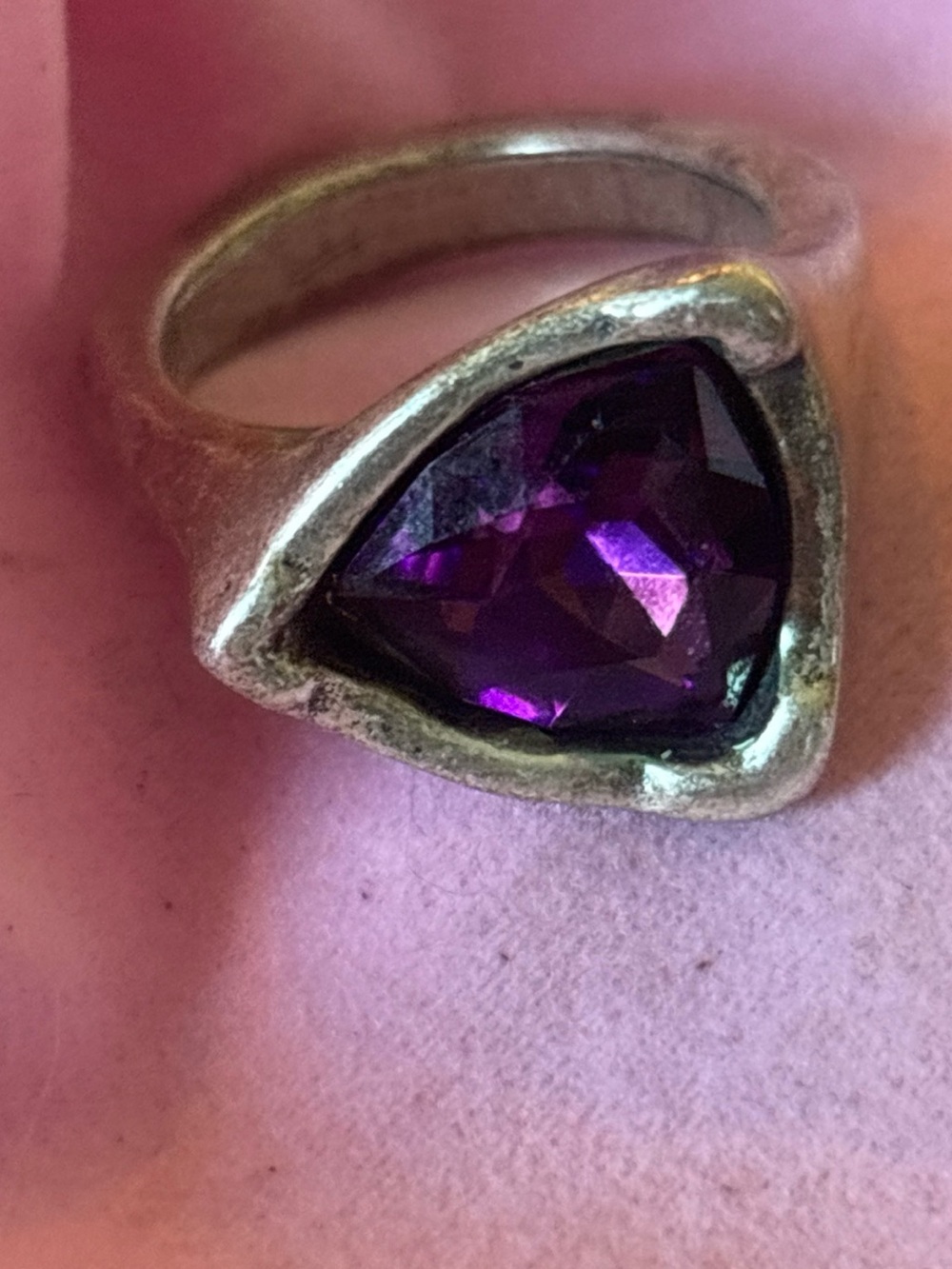 Uno De 50. Purple Gem Triangle Sterling-Style Ring 8